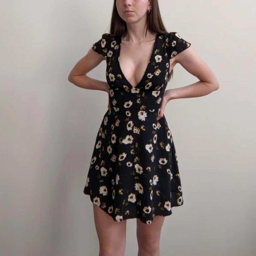 Aritzia Sunday Best  Rand Dress - 4